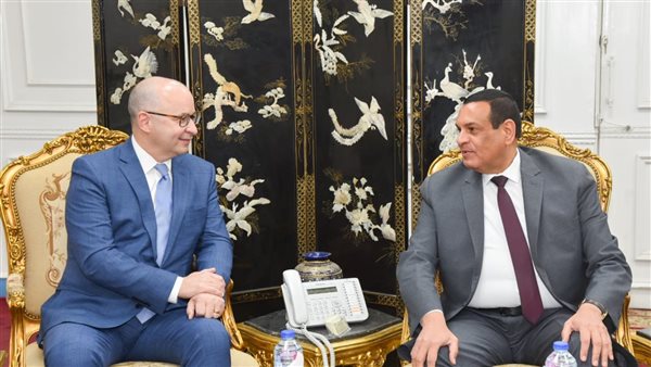 محافظ البحيرة والسفير