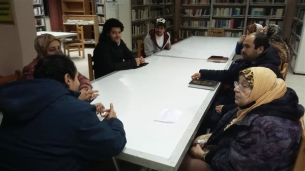 جانب من الندوة 