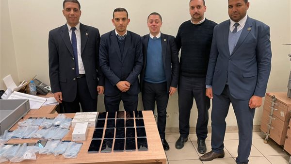 جمارك مطار القاهرة