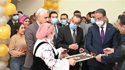 محافظ الفيوم ورئيس الجامعة يفتتحان معرض إبداعات نوعية: تعمل على صقل المواهب الطلابية