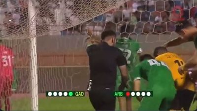قطع في شباك المرمى.. حادث طريف في مباراة بكأس الكويت | فيديو