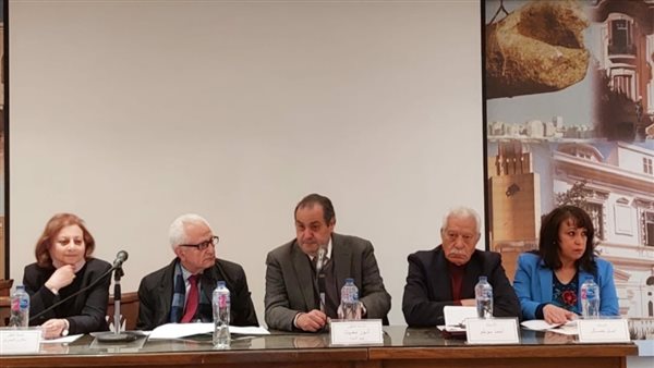 جانب من الندوة 