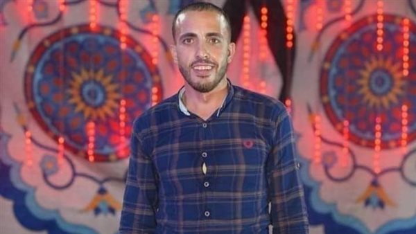 مصرع عامل وإصابة