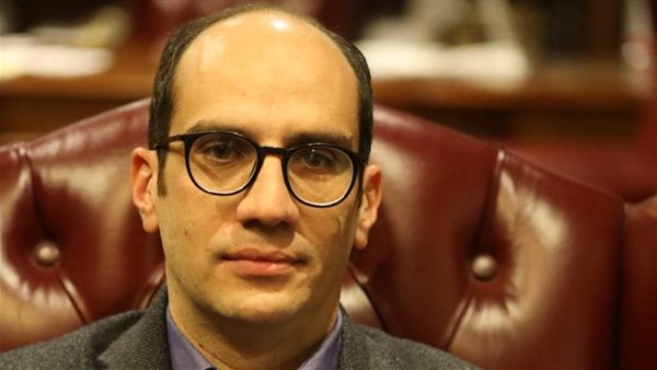 الدكتور أحمد تركي