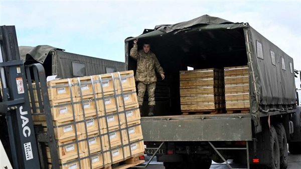 مساعدات عسكرية إلى