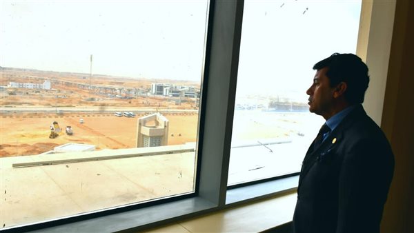 وزير الشباب والرياضة