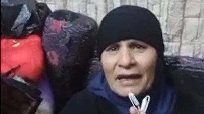 والدة مندوب المبيعات المقتول بميدان سفنكس على يد متسولين: ضربوه بالسكينة وهو بيمنع الخناقة | بث مباشر