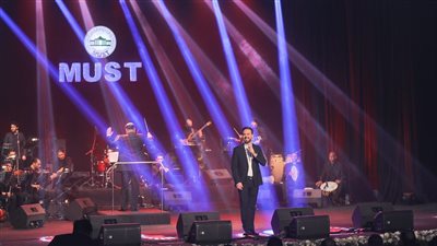 وائل جسار يتألق في حفل كامل العدد بأوبرا جامعة مصر للعلوم والتكنولوجيا | صور وفيديو