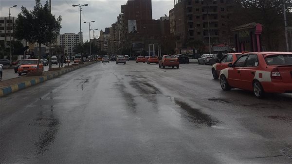 تساقط أمطار 