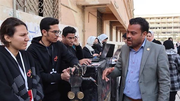 طلاب هندسة حلوان