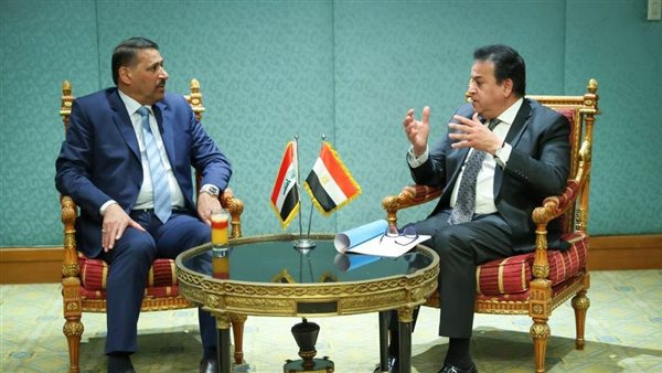 وزير الصحة في لقاء