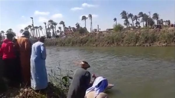 انتشال جثة طالب لقي