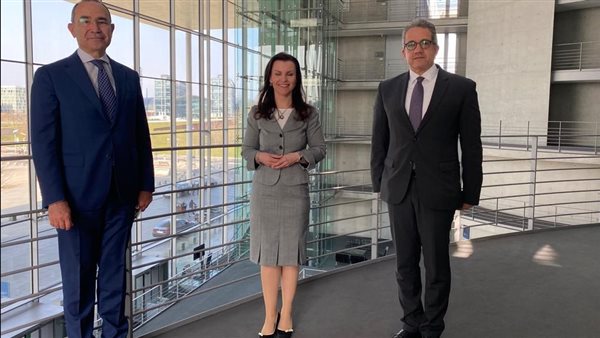 الدكتور خالد العناني