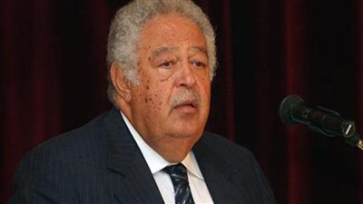 تفاصيل وفاة رجائي عطية نقيب المحامين إثر سقوطه في المحكمة.. ومكان صلاة الجنازة | بث مباشر