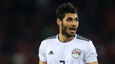 علي جبر بديلًا لـ محمود متولي في منتخب مصر بعد الإصابة بالخلفية