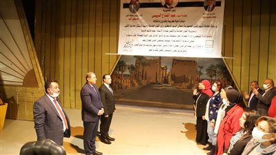 15 مفتشًا للعمل يؤدون اليمين القانونية أمام وزير القوى العاملة بالأقصر