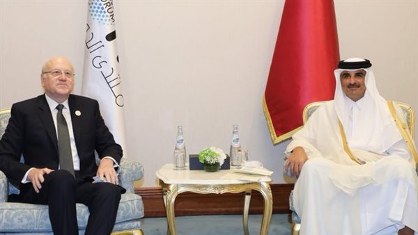 أمير قطر يستقبل رئيس