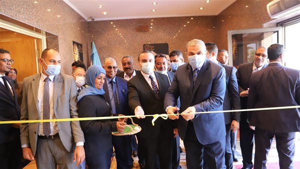 وزير القوى العاملة