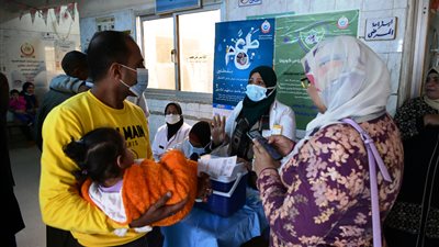 1349 فريقًا طبيًا للتطعيم ضد شلل الأطفال بقنا