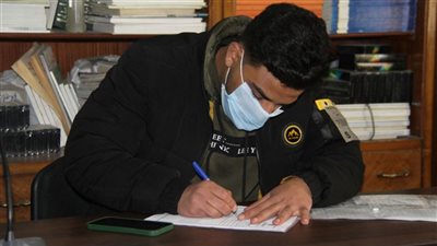 بدءًا من الغد.. عقد امتحانات الطلاب المصريين العائدين من أوكرانيا بجامعتي القاهرة وعين شمس | بث مباشر