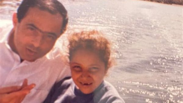 عهدي صاديق وابنة