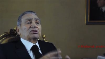 مبارك: الطيران المصري نفذ مهمته في ضرب مركز عمليات العدو بشكل كامل (فيديو)