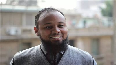 النيابة توافق على خروج المحامى محمد الباقر لحضور دفن والده