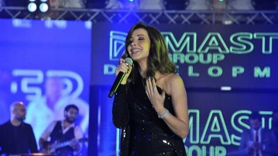 بحضور خيري رمضان.. نانسي عجرم ومحمود العسيلي مفاجأة حفل ضخم لماستر جروب (صور)