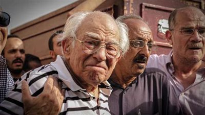 “ببكي لوحدي وأنا فى البيت”.. الفنان رشوان توفيق يتحدث بكلمات مؤثرة عن زوجته الراحلة (فيديو)