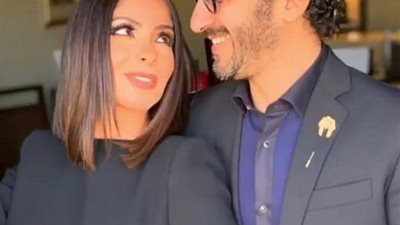 وفاء الكيلاني تتصدر تويتر بسبب بوتوكس الفنانة منى زكي (صور)