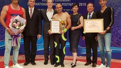 فوز “السيرك القومى” بجائزة العرض المفضل جماهيريا فى مهرجان فيتنام (صور)