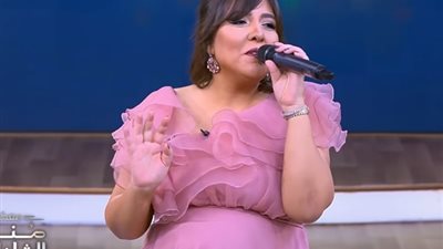 مي كساب تضع مولودها الثالث بعد فريدة وداليدا وتختار له اسم “نوح”