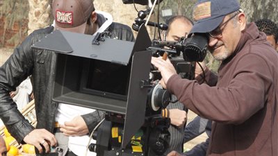 تكرم شريف عرفة بجائزة فاتن حمامة التقديرية في افتتاح مهرجان القاهرة السينمائي