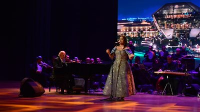 بحضور وزراء ومشاهير.. لطيفة تشعل العاصمة الإدارية على موسيقي عمر خيرت