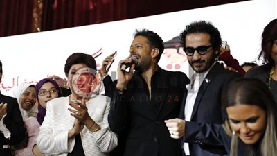 أبرزهم أحمد حلمي وحماقي.. شاهد النجوم في احتفالية صندق تحيا مصر لزواج الفتيات (صور)