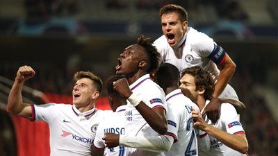 التشكيل الرسمي| أبراهام يقود هجوم تشيلسي أمام بيرنلي بالدوري  الإنجليزي