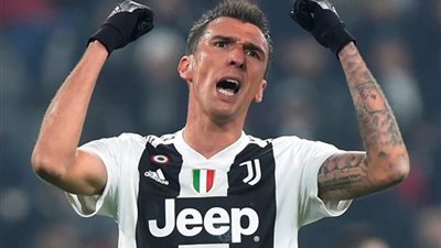 ماندزوكيتش يرفض الانتقال لمانشستر يونايتد من أجل أموال الدحيل القطري