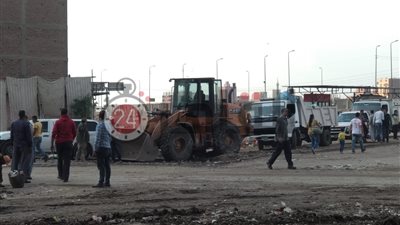 شاهد.. تجهيزات استقبال كامل الوزير لزيارة أسرة شهيد تذكرة قطار طنطا (صور)