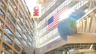 تخاطب العالم بما يريد أن يراه.. “القاهرة 24” يتابع أحدث التقنيات المستخدمة في مقر CNN (صور)