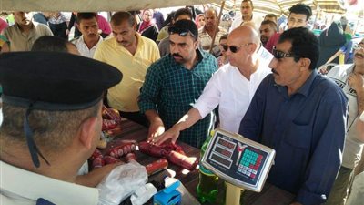 غلق 315 منشأة غذائية وإعدام 24 طن أغذية غير صالحة للاستهلاك الآدمي بالشرقية (صور)