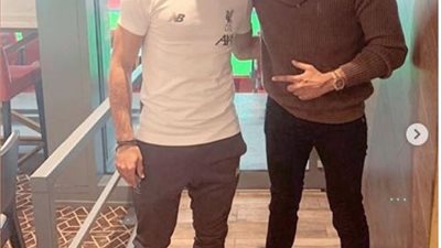 أبوهشيمة ينشر صورته مع محمد صلاح في الأنفيلد: ” انبسطت جداً لدعوتك” (تدوينة)