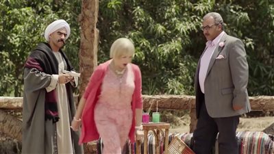 ليلي عز العرب: قدمت على معاش مبكر من عملي بعد دورى في “الكبير أوي” (فيديو)