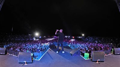 مصدر بجامعة القاهرة يوضح حقيقة إقامة حفل غنائي لعمرو دياب