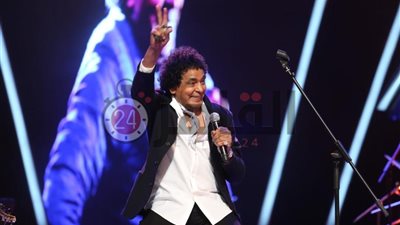 جاي مبدعين كتير من بعدي.. أبرز ما قاله “الكينج” في افتتاح مهرجان الموسيقى العربية (صور)