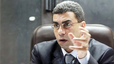 ياسر رزق يتقدم ببلاغ للنائب العام ضد قناة الشرق بسبب مصطفى أمين