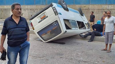 اشتباه ما بعد الارتجاج.. 6 مصابين في انقلاب ميكروباص على طريق “المحلة – كفر الشيخ”