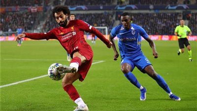 التشكيل الرسمي| محمد صلاح يقود هجوم ليفربول أمام جينيك بدوري الأبطال
