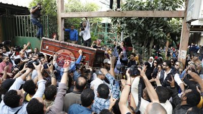 أفراد أمن مسكن هيثم أحمد زكي يروون تفاصيل الساعات الأخيرة قبل وفاته