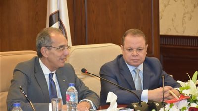 النائب العام ووزير الاتصالات يوقعان بروتوكول تعاون مشترك لتطوير منظومة العمل بالنيابة العامة