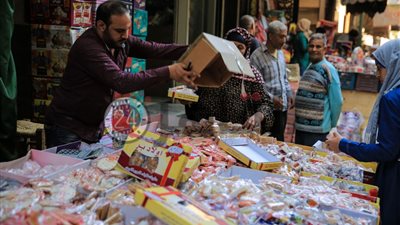 حلوى المولد النبوي الشريف زينة شوارع الفيوم (صور)